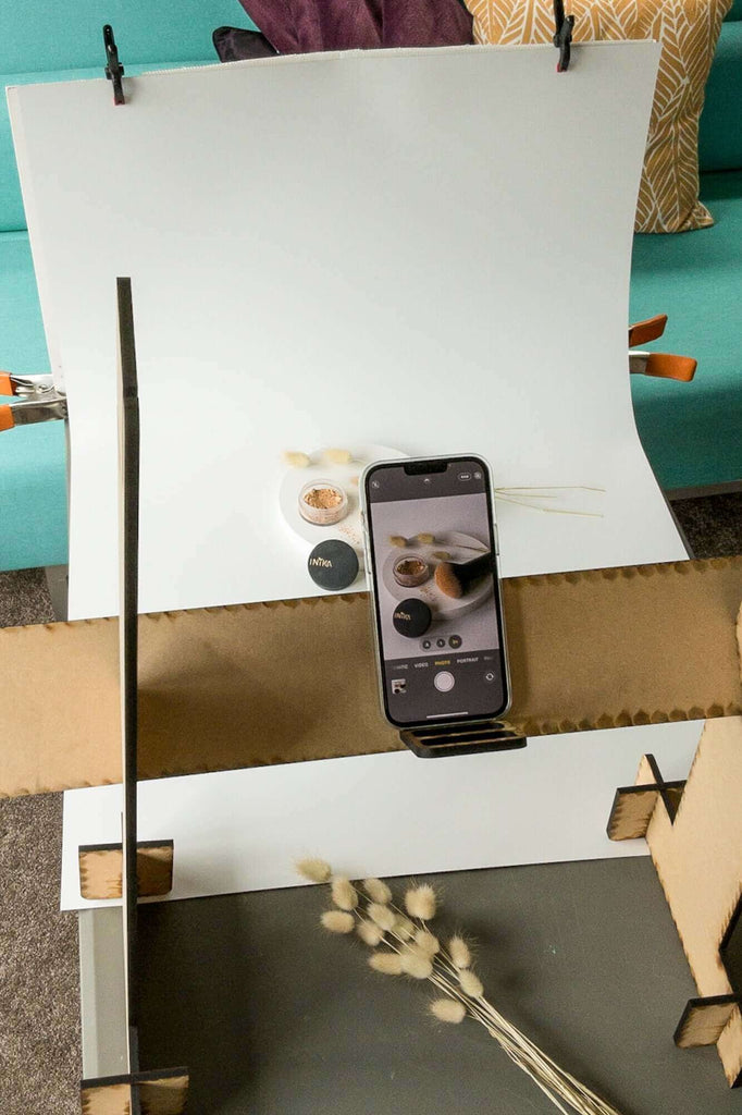 using a phone stand to create a good product photo